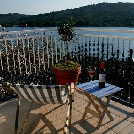 Apartments Mediterraneo Капріє Екстер'єр фото
