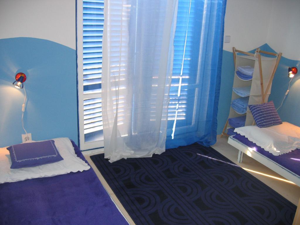 Apartments Mediterraneo Капріє Екстер'єр фото